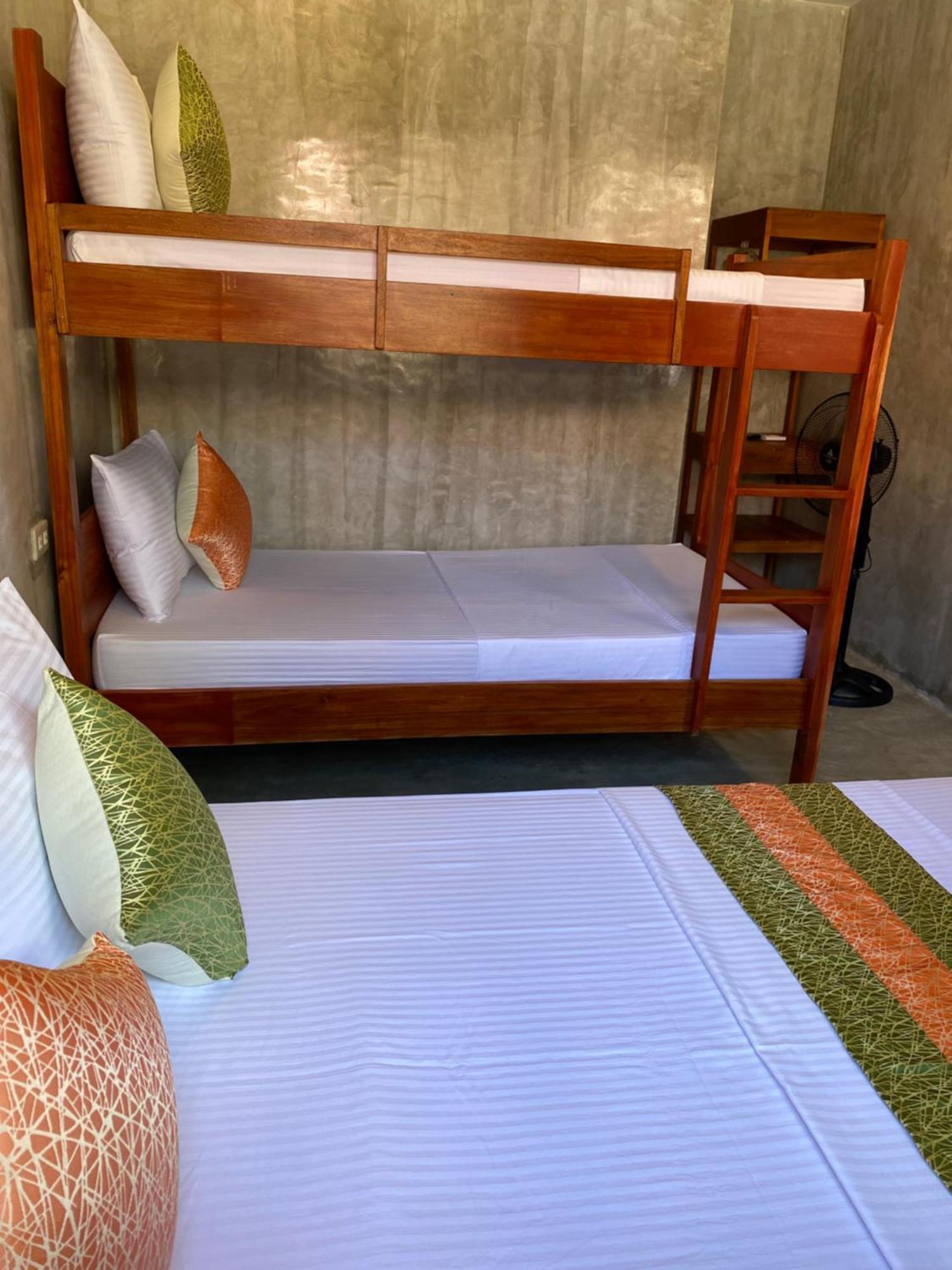 Rl Harbor Inn Annex إل نيدو المظهر الخارجي الصورة